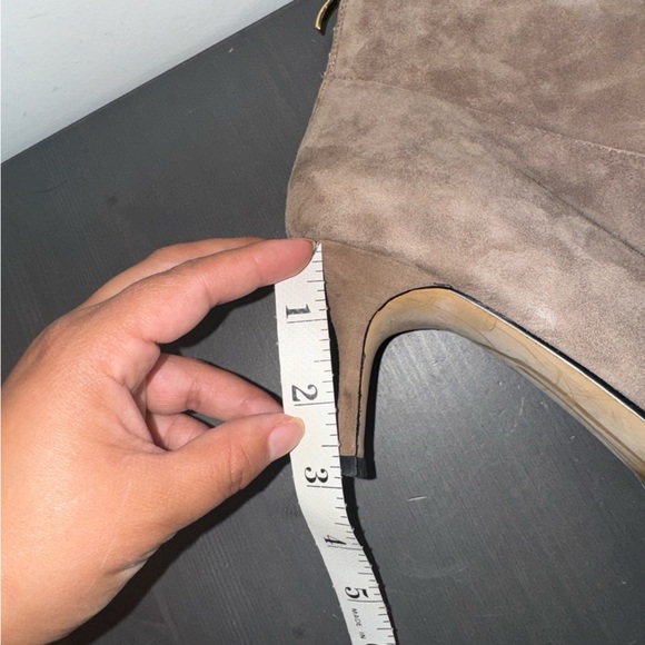 Carmen Marc Valvo Suede Tan booties - Picture 7 of 7